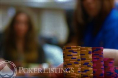 Live & Online Poker Tells You Can Often Bank On