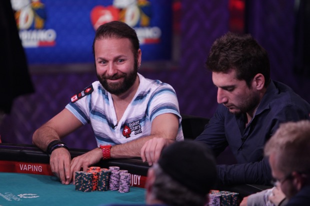 Daniel_Negreanu_2015_WSOP_Main_Event_Day_7_6.jpg