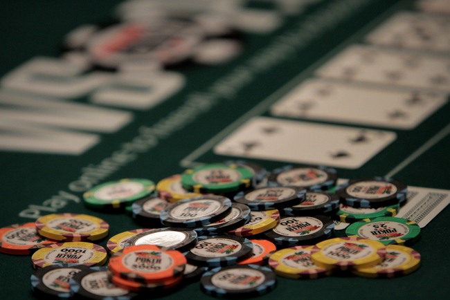 WSOP_Chips_and_Cards3.jpg