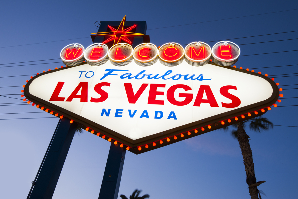 Tervetuloa Vegasiin - Nevadan nettipokerin edut verrattuna livenä pelattavaan