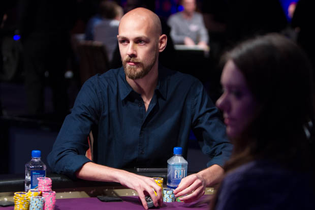 posture as a live poker tell to look out for - Stephen Chidwick always has great posture at the poker table