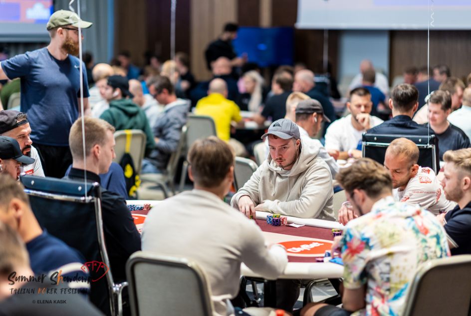 Victor Prior Fernandez Amat Leads Final 17 in the Tallinn Summer Showdown Main Event