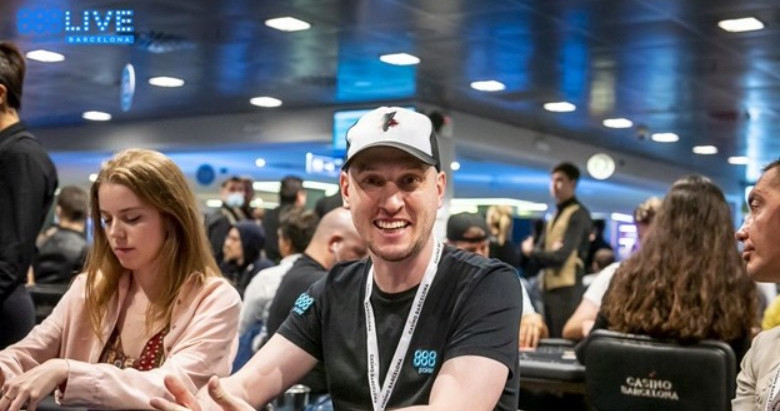 “Farrugia_1” Dominates Festival Online High Roller, 888poker Pro Ian Simpson Bags a Stack for Texas PKO Day 2