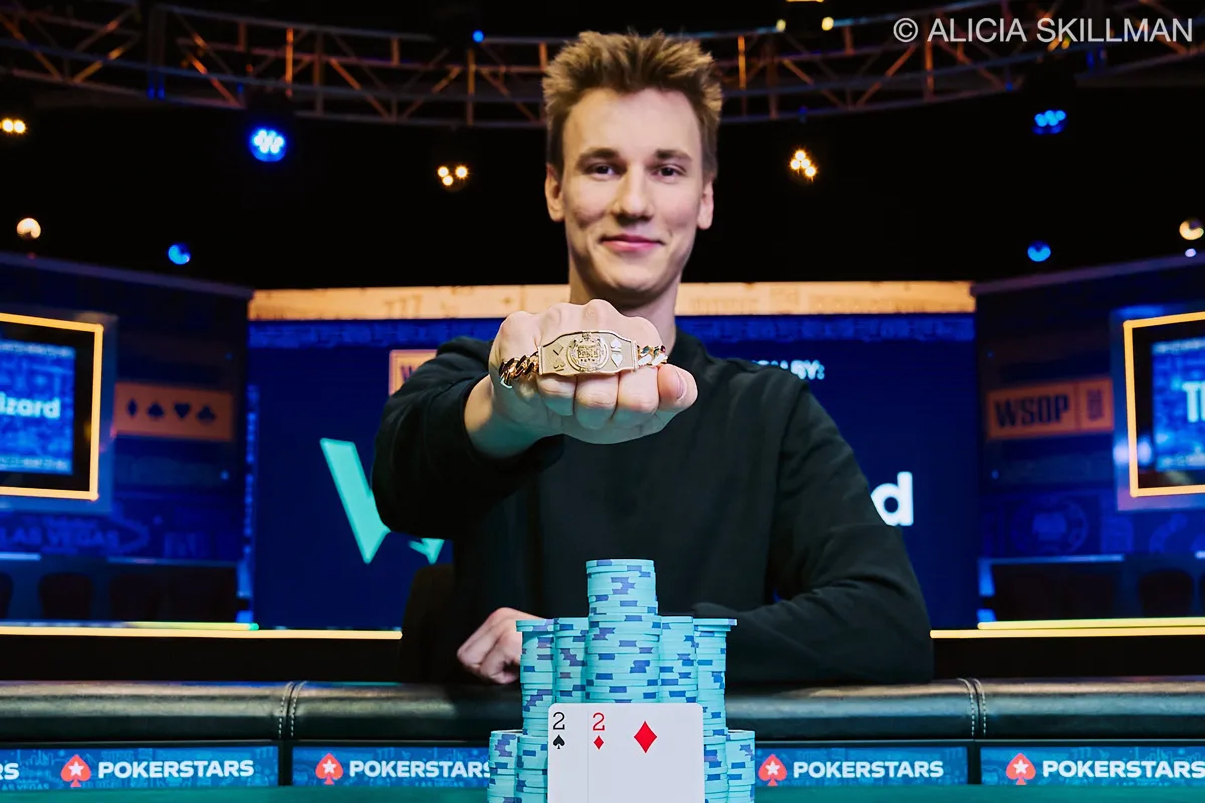 Zdenek Zizka Wins Maiden Bracelet in Event #84: $1,000 No-Limit Holdem