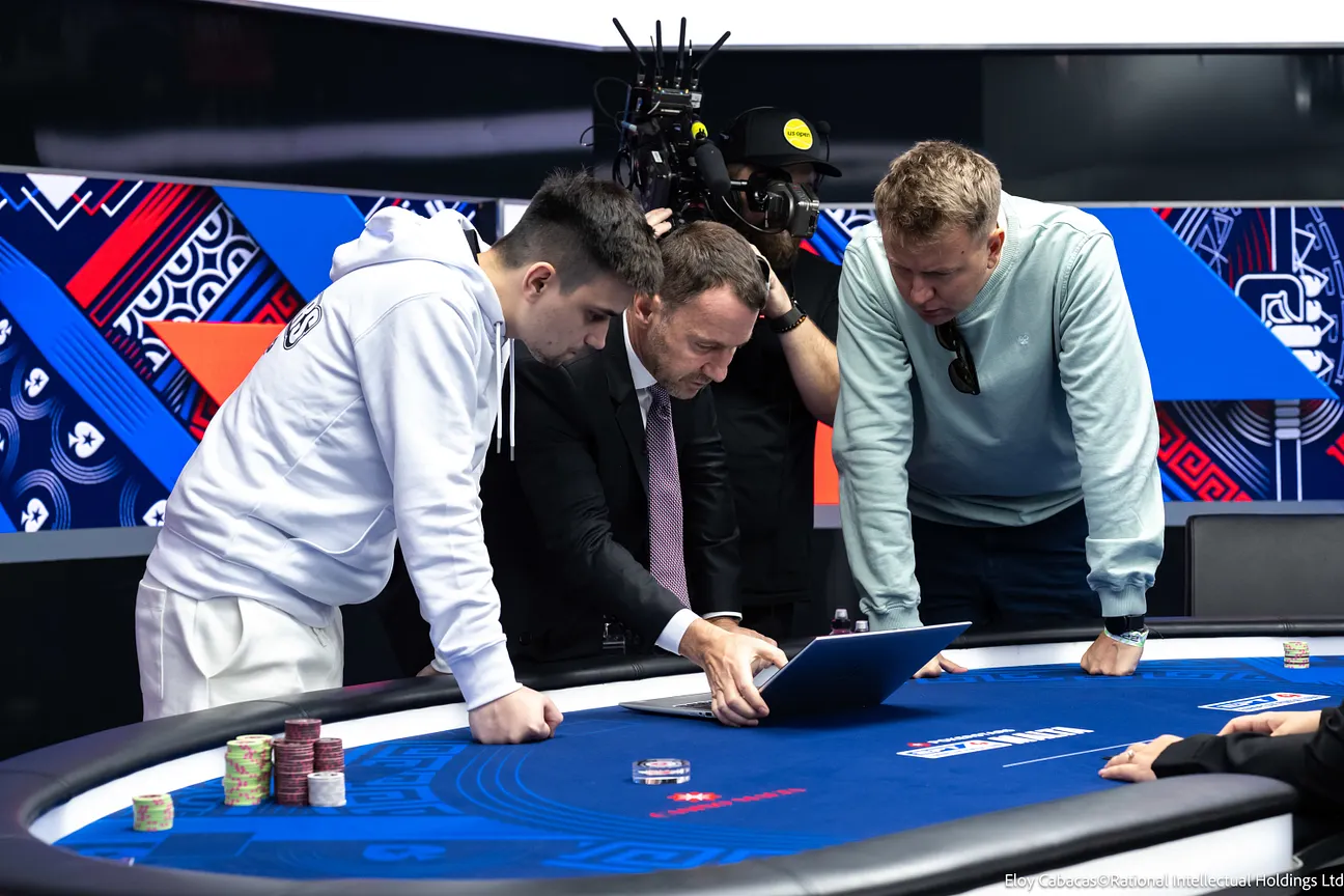 Mykhailo Ostash, Tomasz Brzezsinski and Toby Stone discussing deal at EPT Malta 2025 Main Event final table