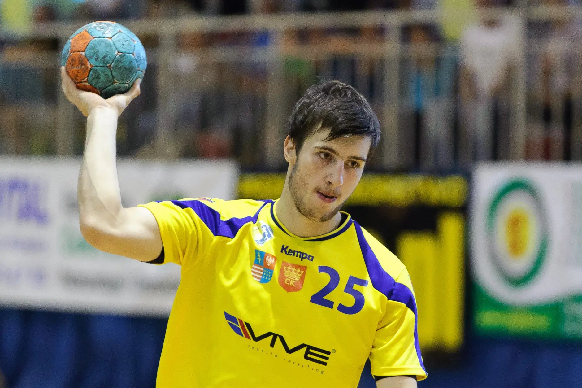 Wiktor Malinowski playing Handball