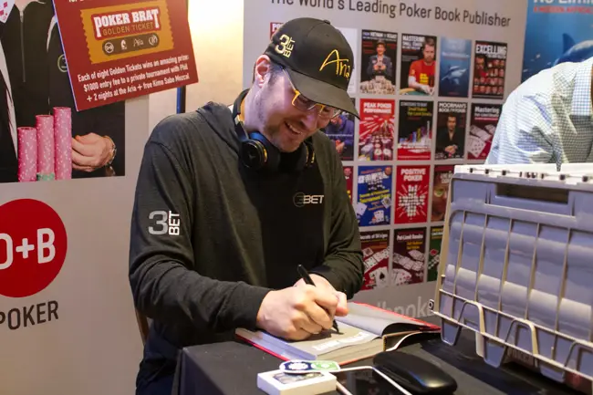 Phil_Hellmuth-6893.jpg