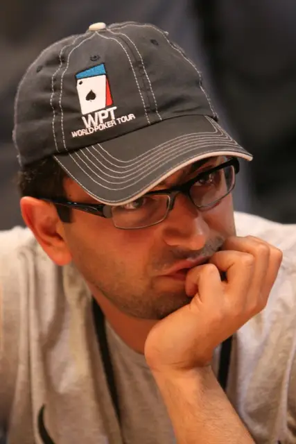 antonio-esfandiari-19285.jpg