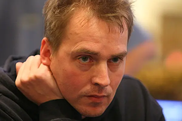 julian-thew-15906.jpg