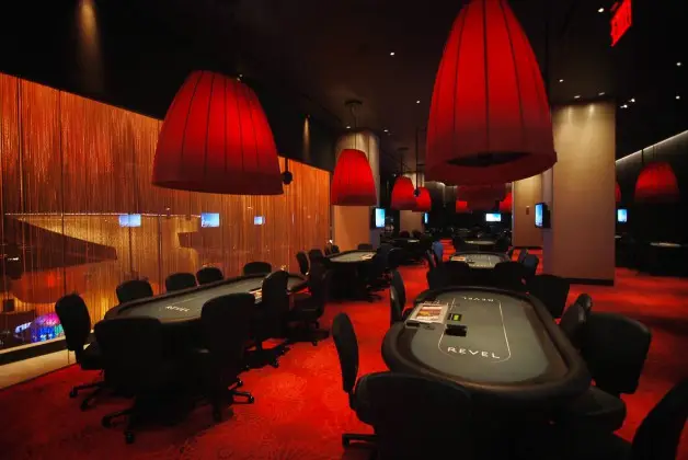revelpokeroom.jpg
