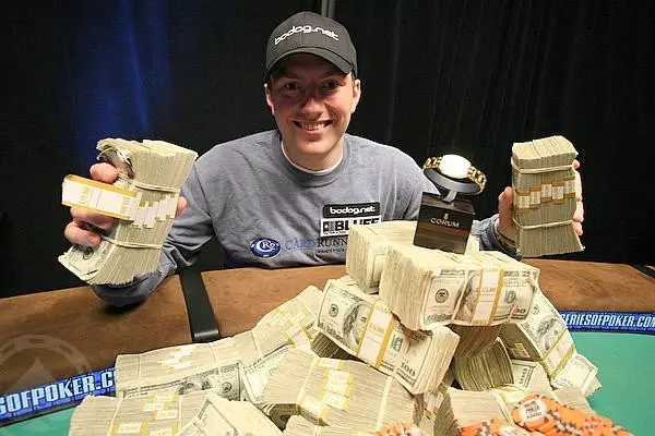 Graves’ Plot: Med Student Michael Graves Goes Into Shock