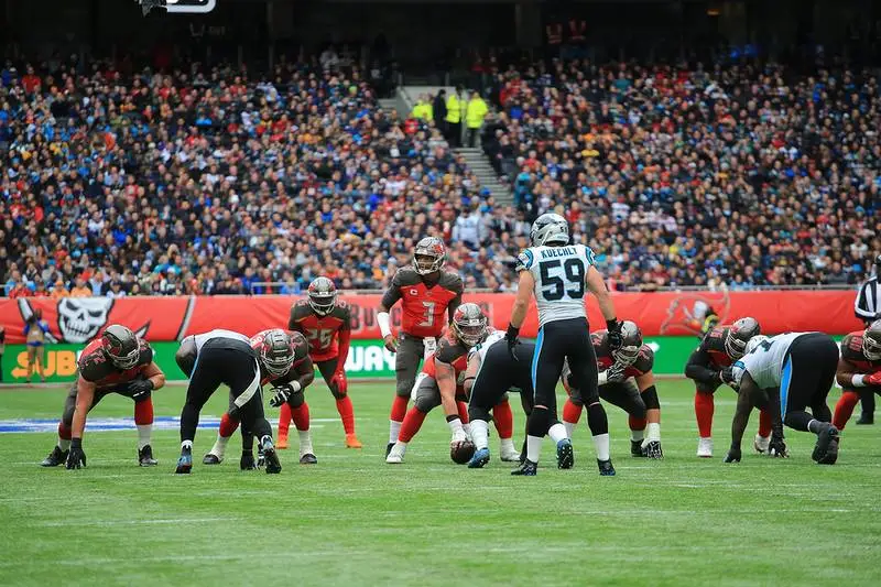 American football hut hut