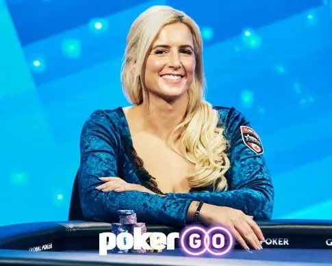 A smiling Vanessa Kade.