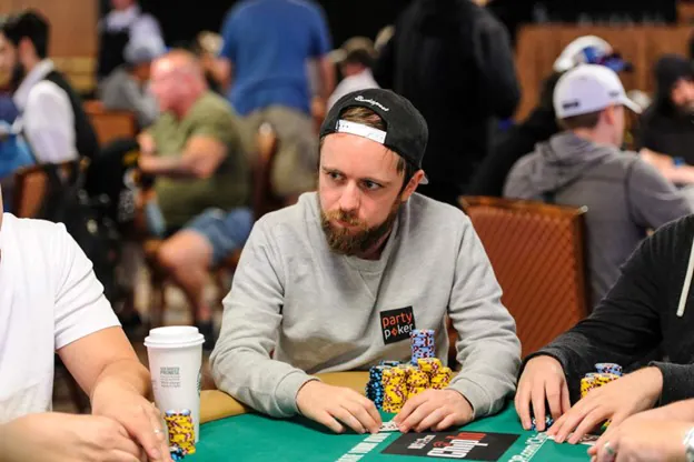 Pads1161 playing live poker.