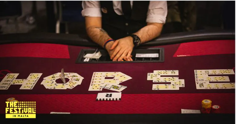 A Dealer Gets Creative During a Tournament Break!