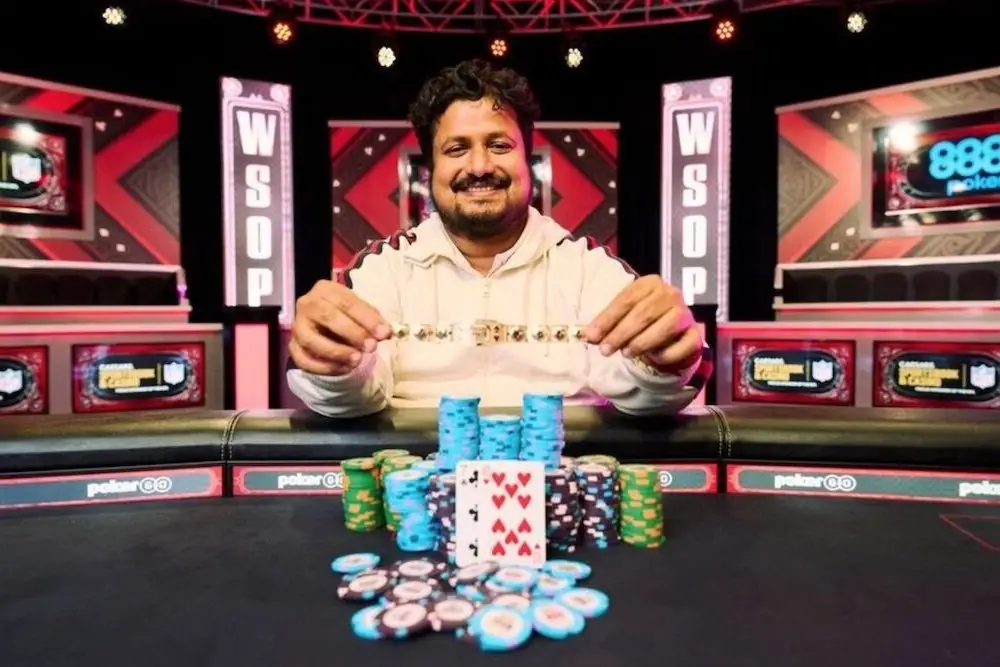 Santhosh Suvarna with WSOP bracelet