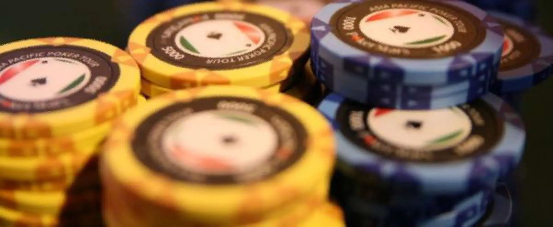 Check-Raise als Bluff und als Spielzug beim Pokerspiel