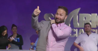 negreanu_wins_shark_cage2.png