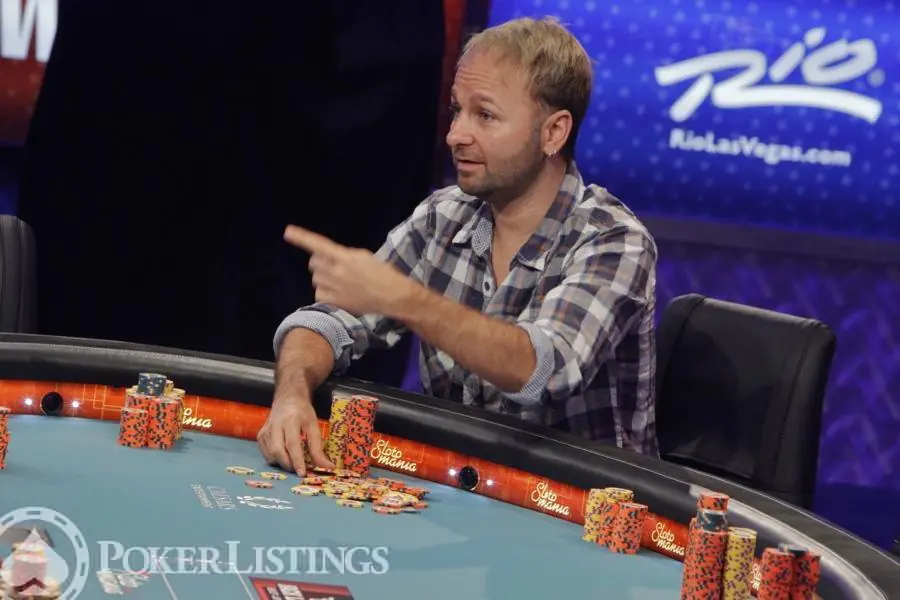 2504-Daniel-Negreanu-Wins-a-Pot.jpg