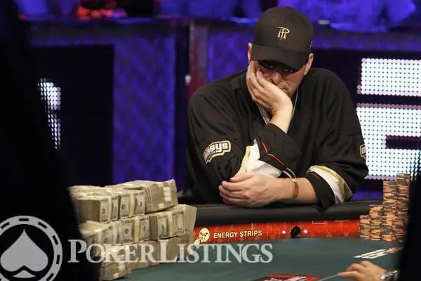 3327-Phil-Hellmuth.jpg