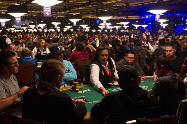 888poker Sends 148 Qualifiers to Main Event, 250 to 2016 WSOP
