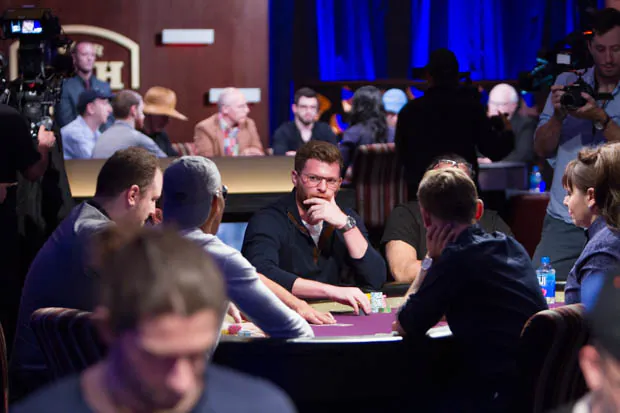 live poker tournament - loose-passive play