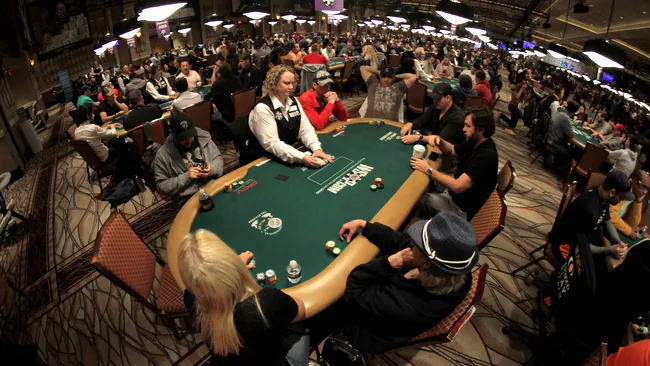 $10,000 Flip Decides Bubble Boy at 2017 WSOP Main Event