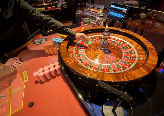 Casino: Cards, Chips and Dealers