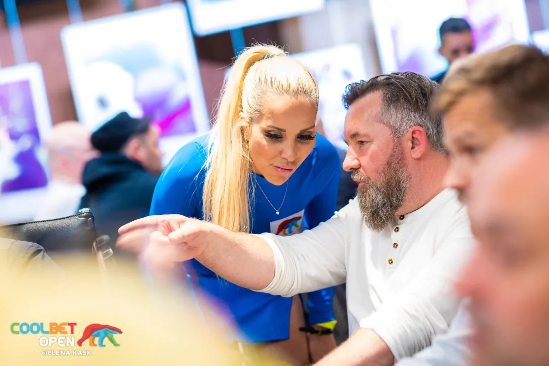 Lianes takes from Chip Leader Ringstad