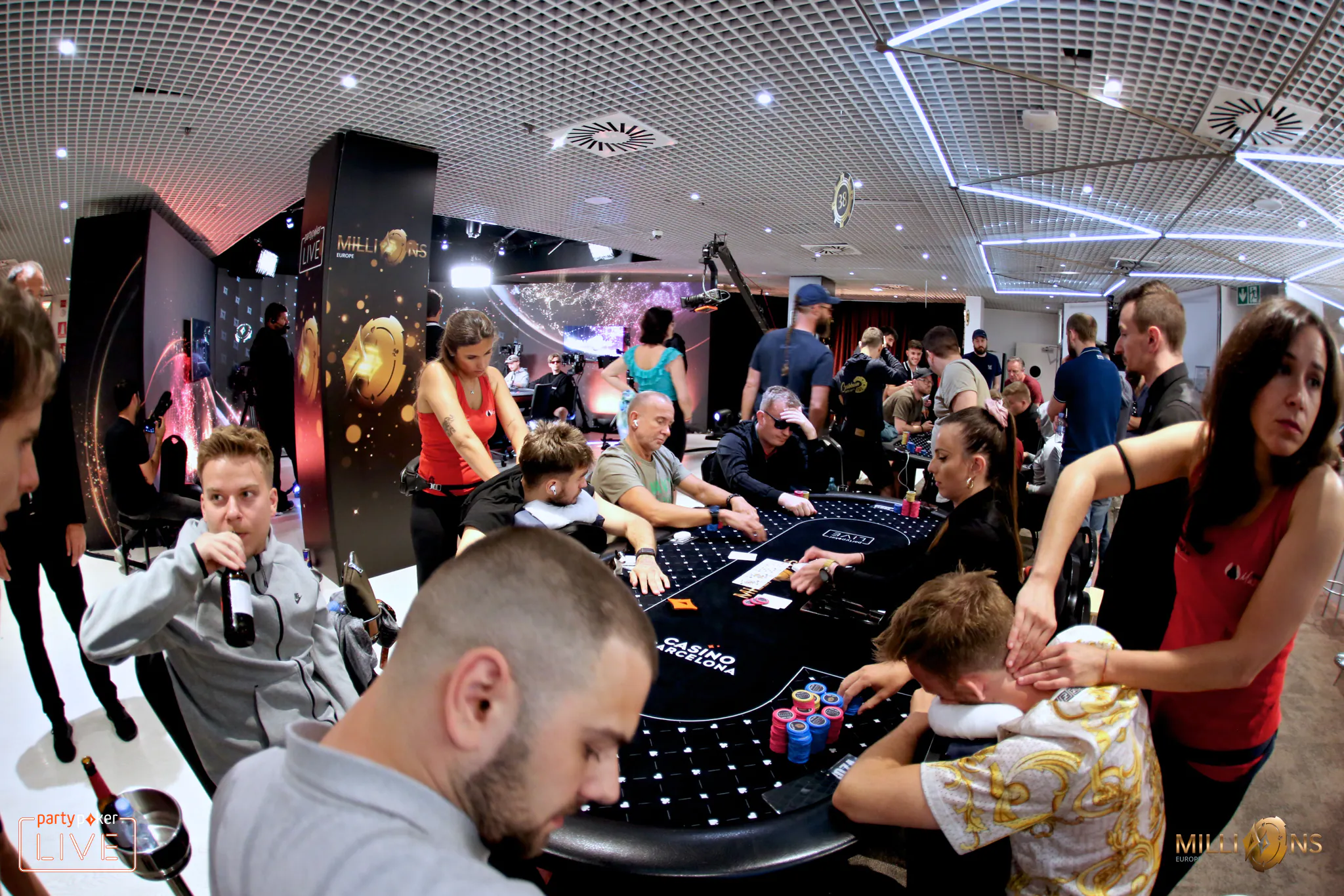 Khilko Ousts Lynskey