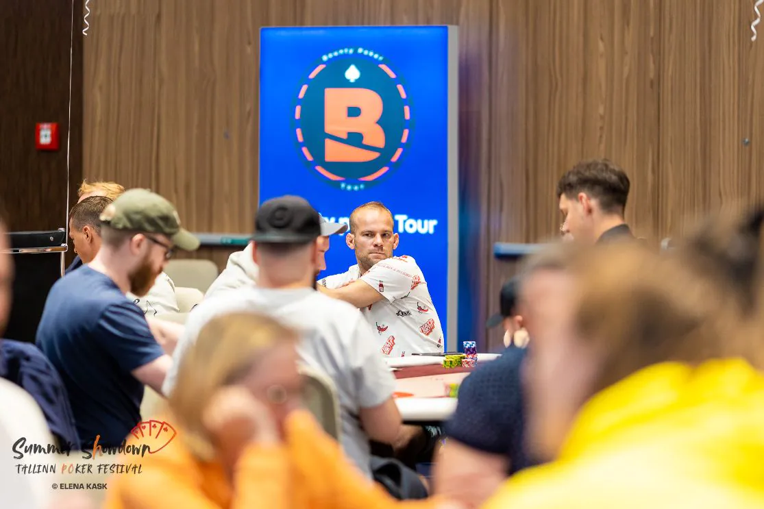 Poker Strategists Battle in the €350 OFC at 5 p.m.