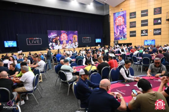 Arnsby Runs Into Molmans’ Flush