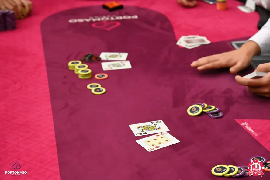 Bliudzius Nails Trip Sixes to Stay Alive & Doubles