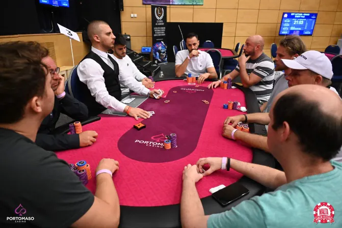 D’Alterio Shows a Trey on a Four-Bet Shove