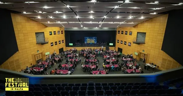 Main Event – Day 2.