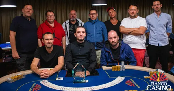 Banco Casini: Players at Poker Table