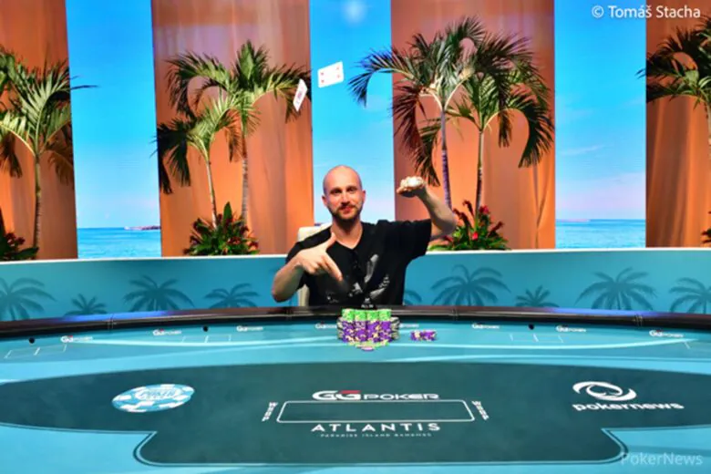 Stanislav Zegal, winner of the $5 000 WSOP Paradise Main Event!